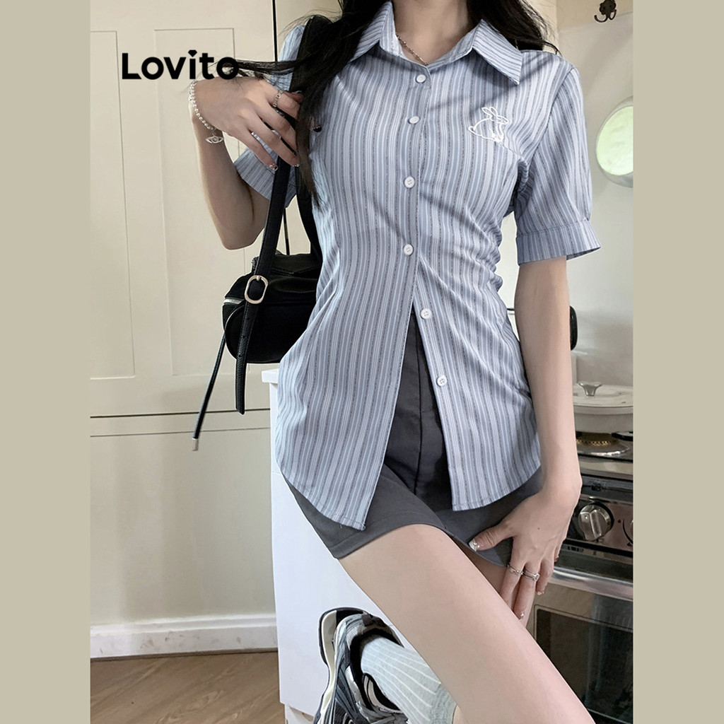 Áo kiểu pháp sơ mi kiểu Live Hosts' pick họa tiết sọc thêu nút phía trước phong cách preppy cho nữ L58AD035 (Xanh dương) | BigBuy360 - bigbuy360.vn