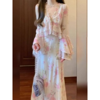 Set đồ hoa hồng Pháp, áo dài tay loe bèo tầng cổ V cột dây nơ, váy dáng dài tôn dáng sang trọng ngọt ngào