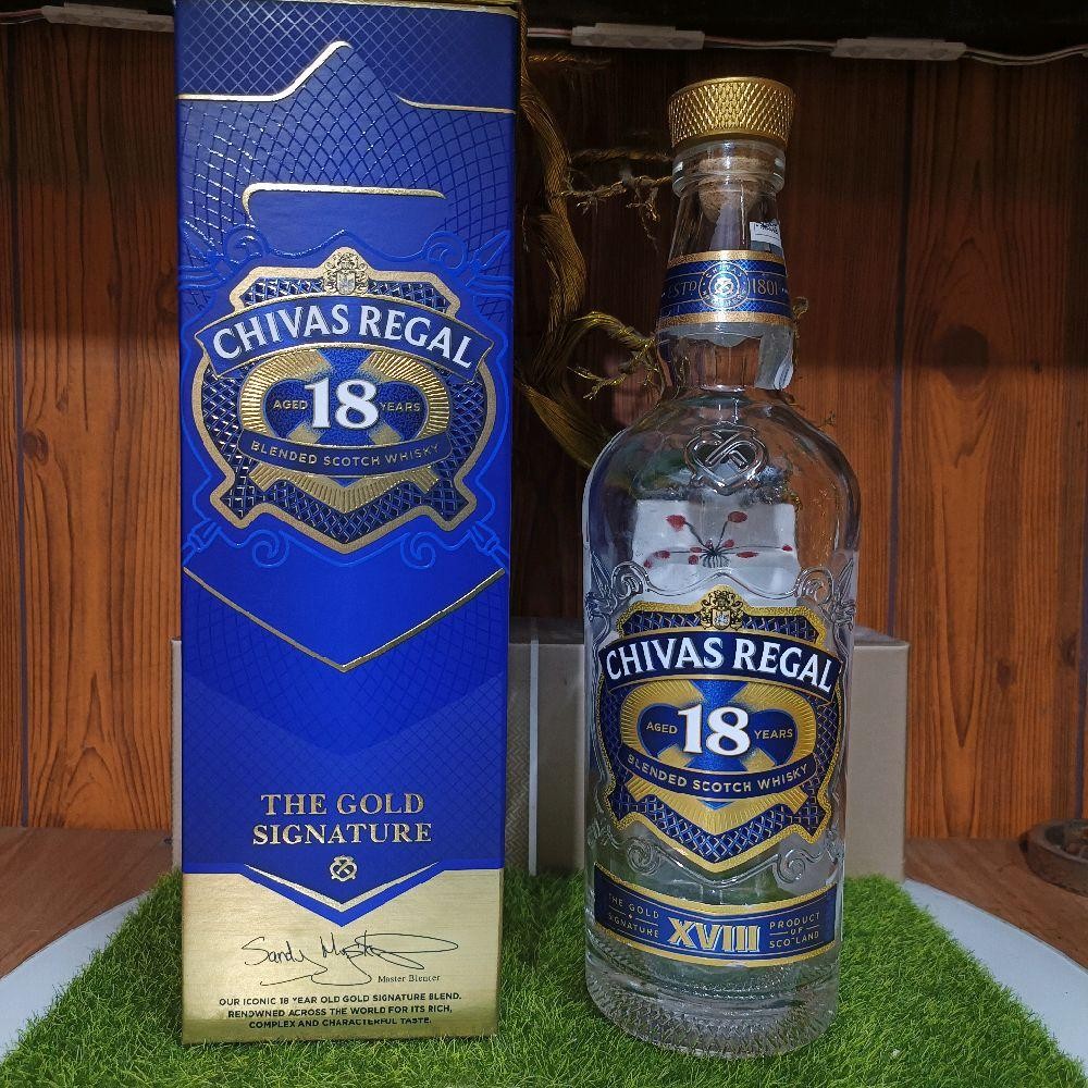 Vỏ chai rượu ngoại Chivas 18 năm New 700mL Xuất xứ Scotland trưng bày decor tủ kệ (chai rỗng)