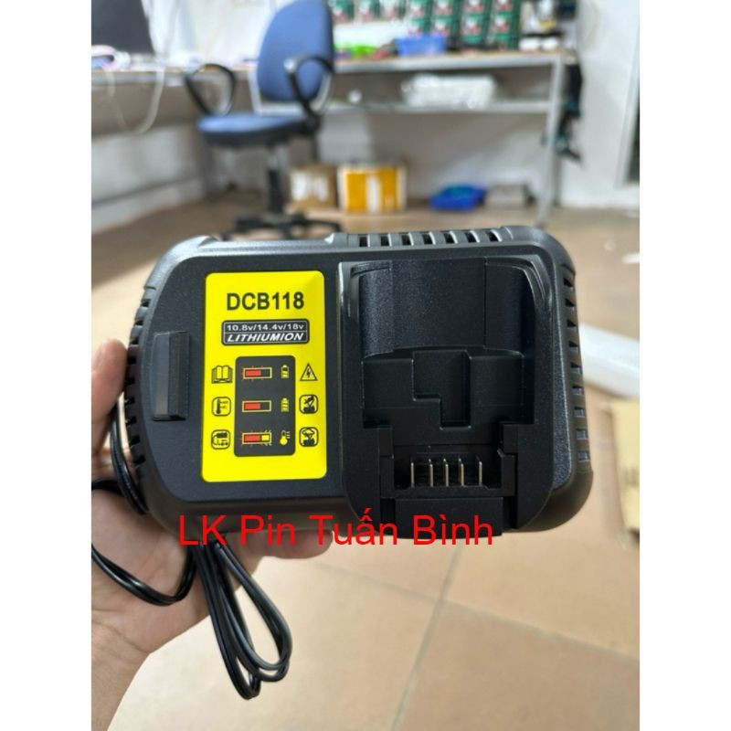 SẠC PIN  DEWAT ZIN - SẠC NHANH 3A