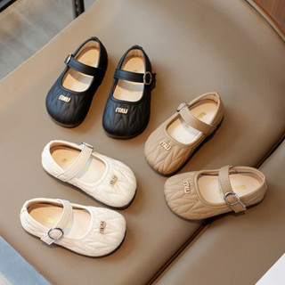 Giày búp bê da PU mũi vuông cho bé gái - Giày đế bệt có quai ngang đính chữ min lấp lánh công chúa đế mềm êm chân v7731