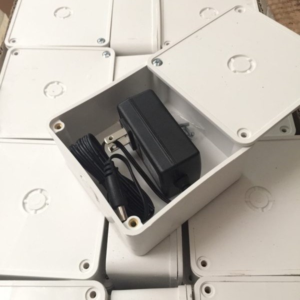 Hộp điện 12x12x6cm ABS hỗ trợ lắp camera, box điện ngooài trời