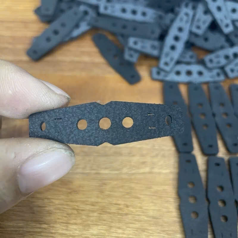 10 miếng da đen 3 lỗ dầy 2.0mm - Đồ Câu DHS