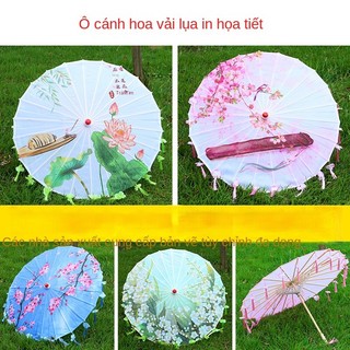 Ô Dù In Hoa Tua Hoa Nhiều Mẫu Ô Múa Đạo Cụ Chụp Ảnh Biểu Diễn Sân Khấu Vải Lụa Khung Gỗ Chắc Chắn