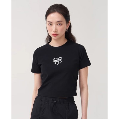 MLB - Áo croptop nữ cổ tròn tay ngắn Heart Athleisure_3FTSH0453-50BKS