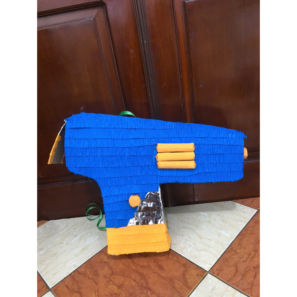 Pinata đập kẹo súng Nerf gun, món đồ không thể thiếu cho các fan nhí