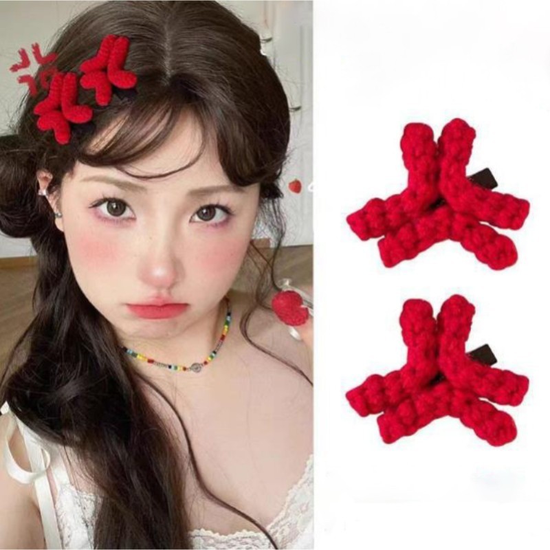 Kẹp tóc emoji BB màu đỏ cute dành cho thu đông