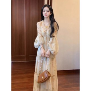 Váy Voan Hoa Nhỏ Cổ Chữ V Viền Bèo Dài Tay Bồng Dáng Dài Kiểu Pháp Sang Trọng Khí Chất Mẫu Mới