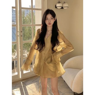  Set áo sơ mi dài tay loe cài cúc cổ V chân váy ngắn cạp cao phong cách Trung Quốc mới ngọt ngào 