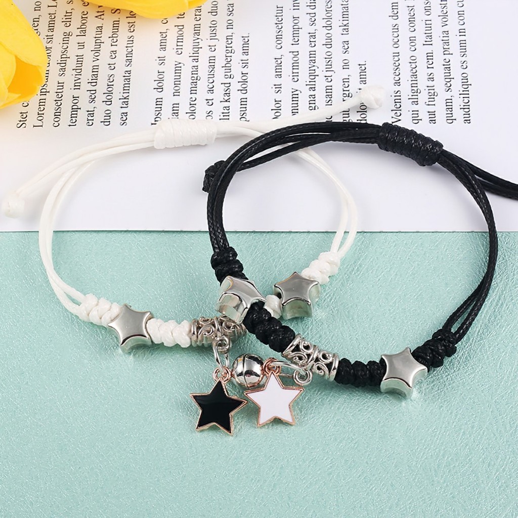 Set 1/2 vòng tay Hishop nam châm dạ quang cho cặp đôi SANEZ