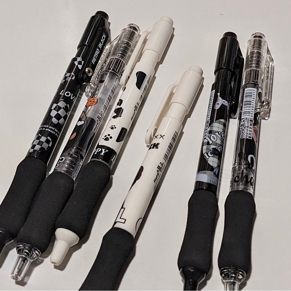 Set bút gel đen Mura Retro Black có đệm tay siêu êm