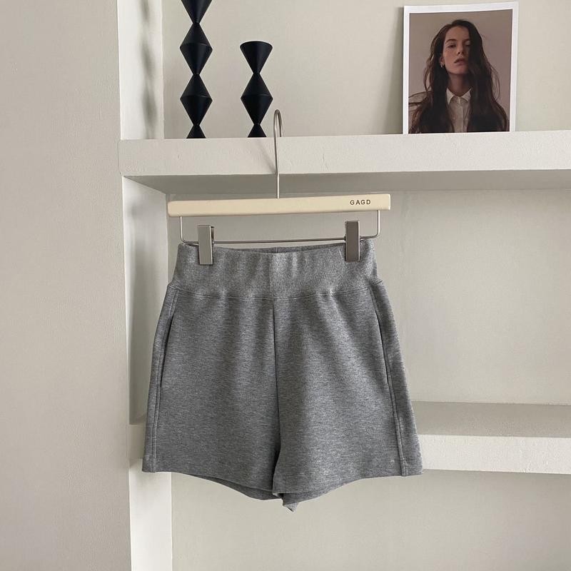 ￼[ Combo 2 quần ] Quần short nỉ ép nữ kiểu dáng thể thao, cạp chun co dãn, chất vải dày dặn mịn đẹp | BigBuy360 - bigbuy360.vn