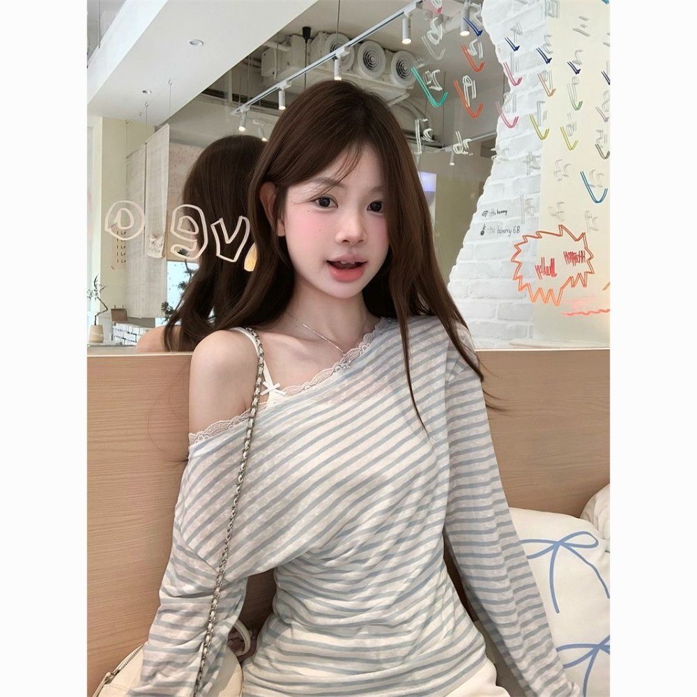Áo Thun Nữ Sọc Dài Tay Mới Lệch Vai Ren Thời Trang Mới | BigBuy360 - bigbuy360.vn