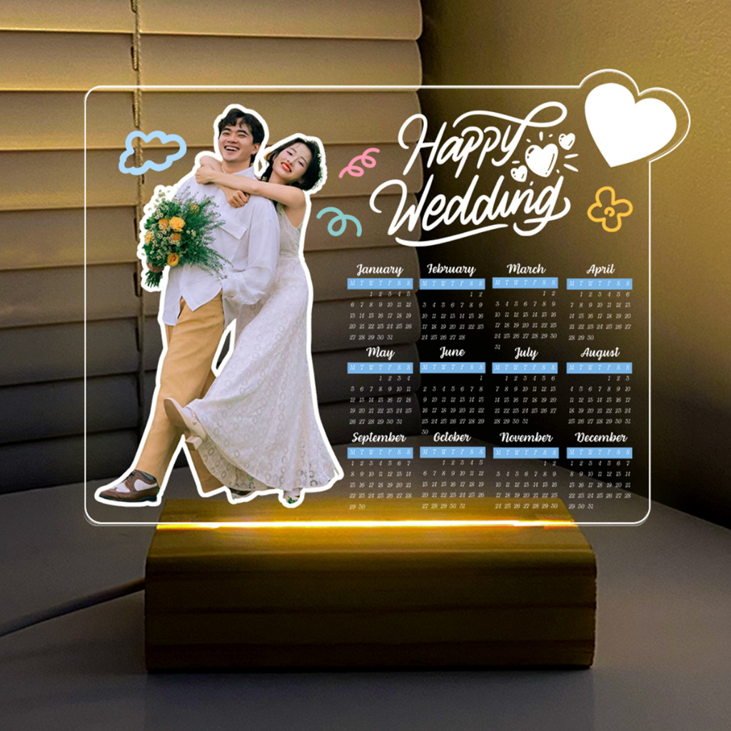 Khung Ảnh Mica Đế Đèn LED In Ảnh Theo Yêu Cầu – Lịch Quà Cưới, LED USB, Mica 3mm (Nhận Hỏa Tốc)