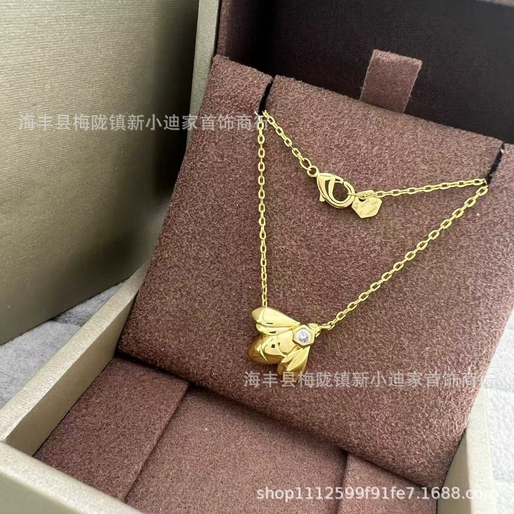 Chaumet Bee Necklace V Gold Light Luxury Fashion Honeycomb Pendant Necklace for Women