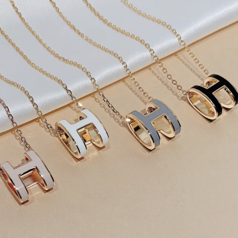Enamel Letter Necklace9Plating18k Large gold enamel milk tea color pendant collarbone chain
