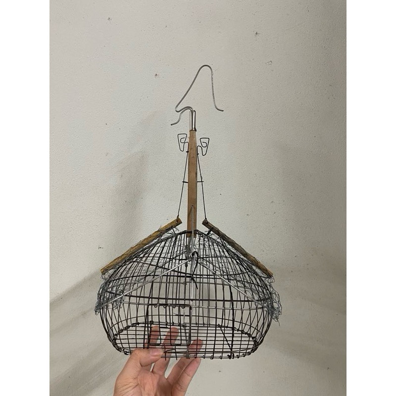 Lồng bẫy khuyên, lồng bẫy chim Vành khuyên Sắt dáng đào 2 cửa giá rẻ (MS04) bẫy sắt khuyên dũng lồng