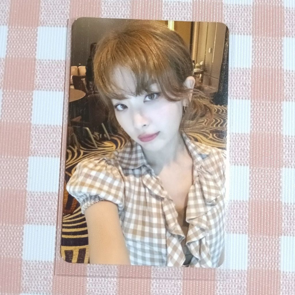 Genuine RedVelvet Irene & Seulgi squad yeti Macau signing small card