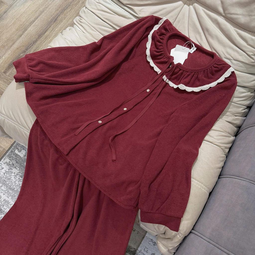 Bộ cotton nỉ đỏ xinh phối bèo cổ tròn dây buộc xinh SP1961