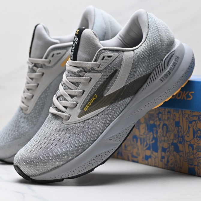 Brooks Adrenaline GTS 24 - Đệm Marathon Nitơ cho Chạy Bộ - Màu Xám