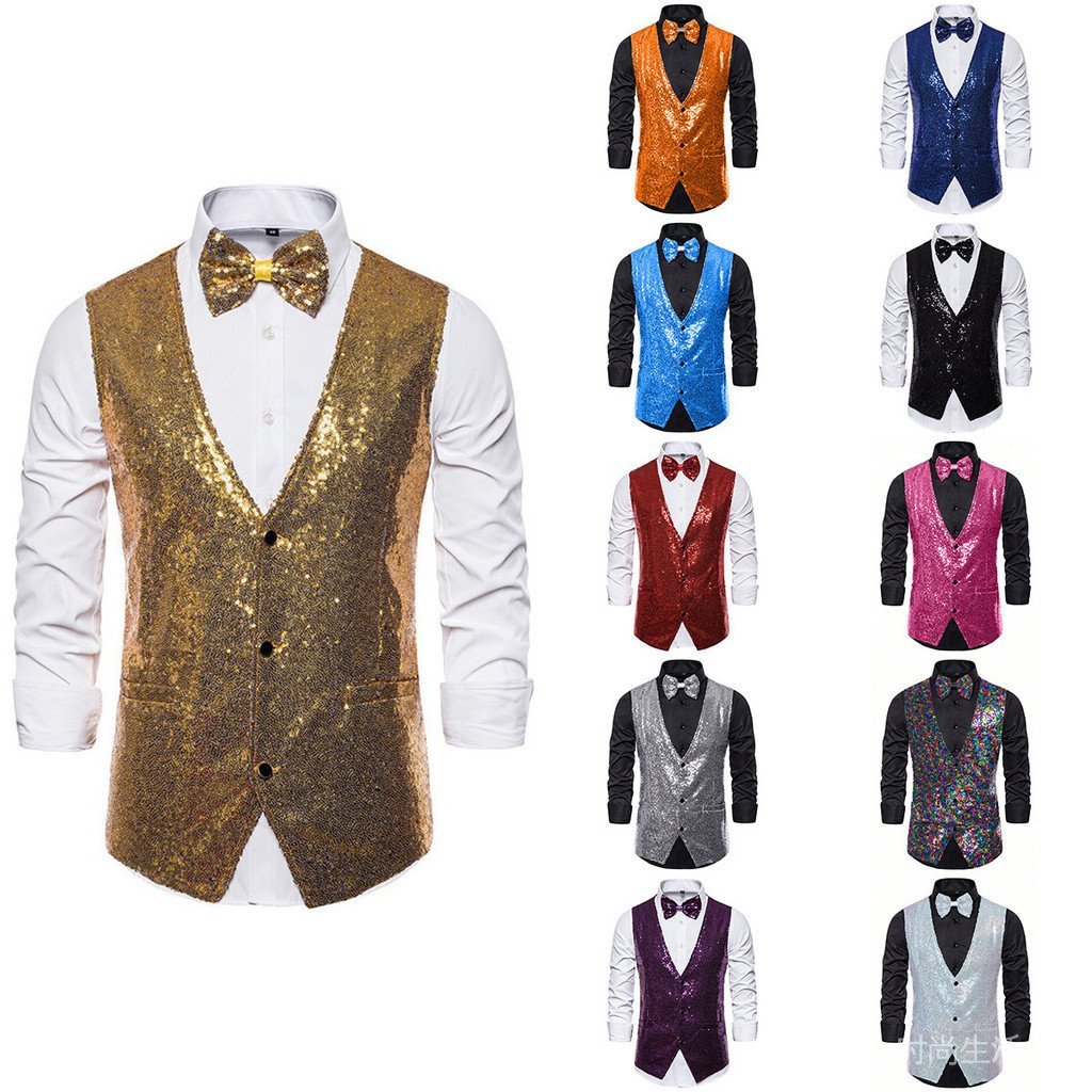 Sân khấu trang phục vest nam đính kim sa lấp lánh, phù hợp cho ảnh studio và lễ nhà ca sĩ