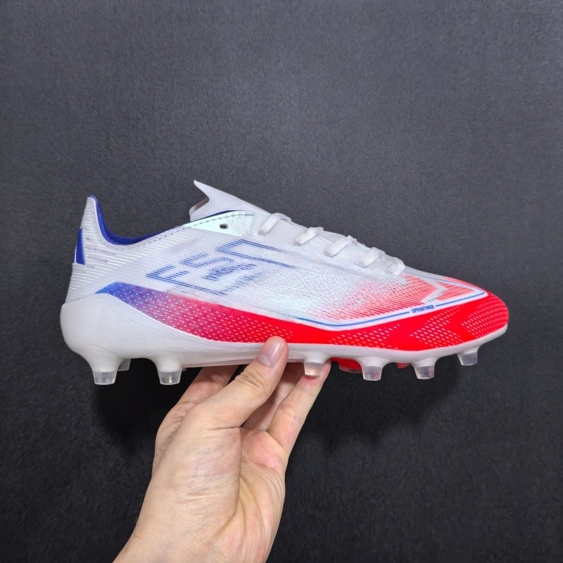 Giày bóng đá nam F50 AG size 39-45, duy trì độ bám tốt và bền màu