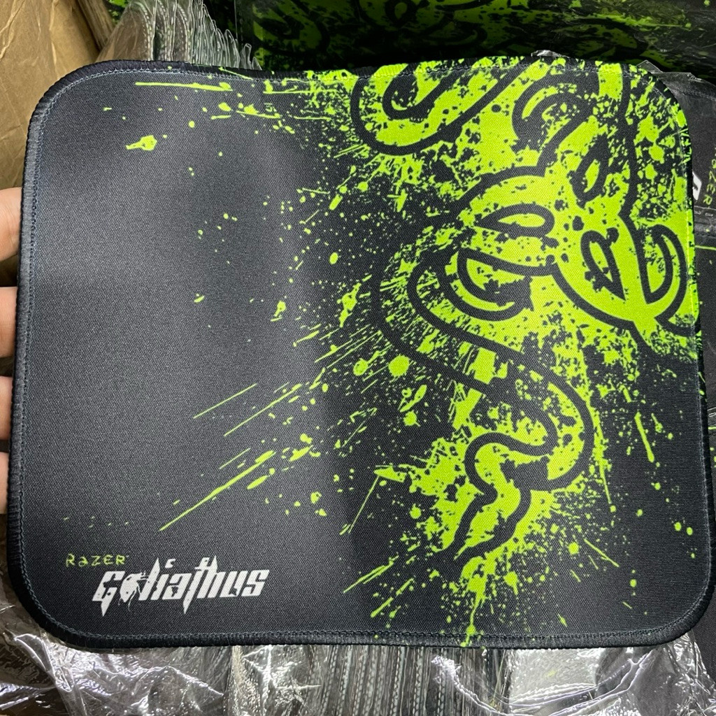 Tấm lót chuột Razer Goliathus 30x25 cm , 20x24cm