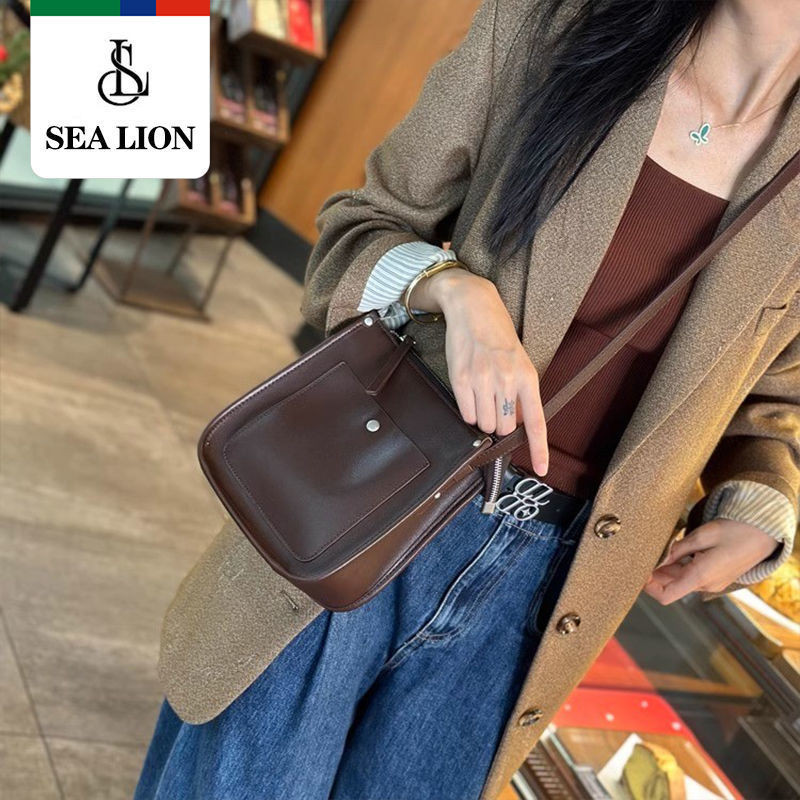 New Women's Bag High-End Commuter Shoulder Small Square Bag Versatile Bucket Bag Fashion Crossbody B
