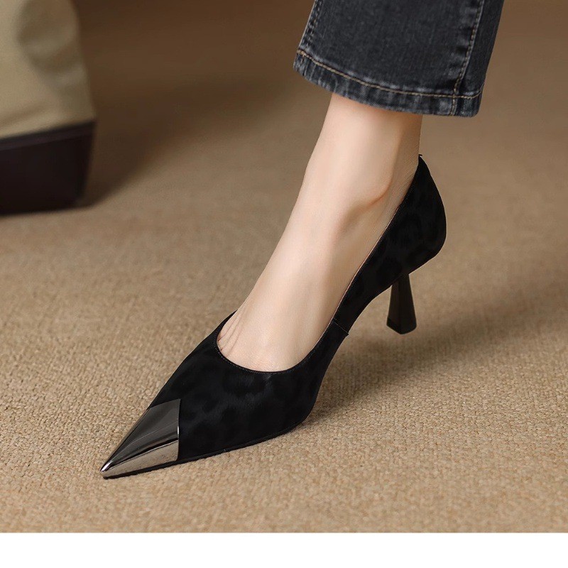 Giày cao gót mũi kim loại kiểu Pháp Giày cao gót nữ gót 0 Niche Da báo Thiết kế cảm giác khí chất Gi