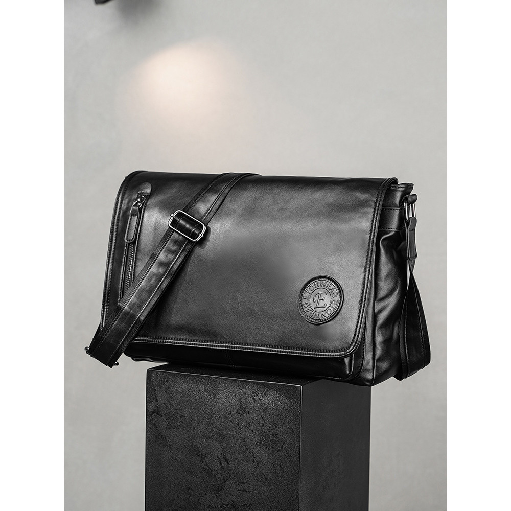 Authentic men's bag, trendy authentic men's bag, trendy shoulder bag, messenger bag, Korean style me