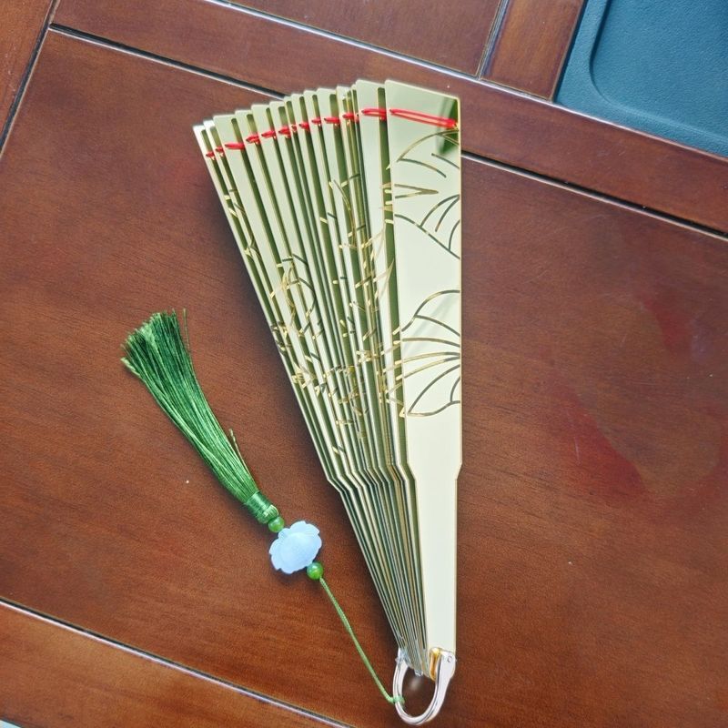 Demon Slayer Tongma cos Đạo Cụ Cùng Phong Cách Quạt Khắc Sen Demon Slayer cosplay Vàng Acrylic