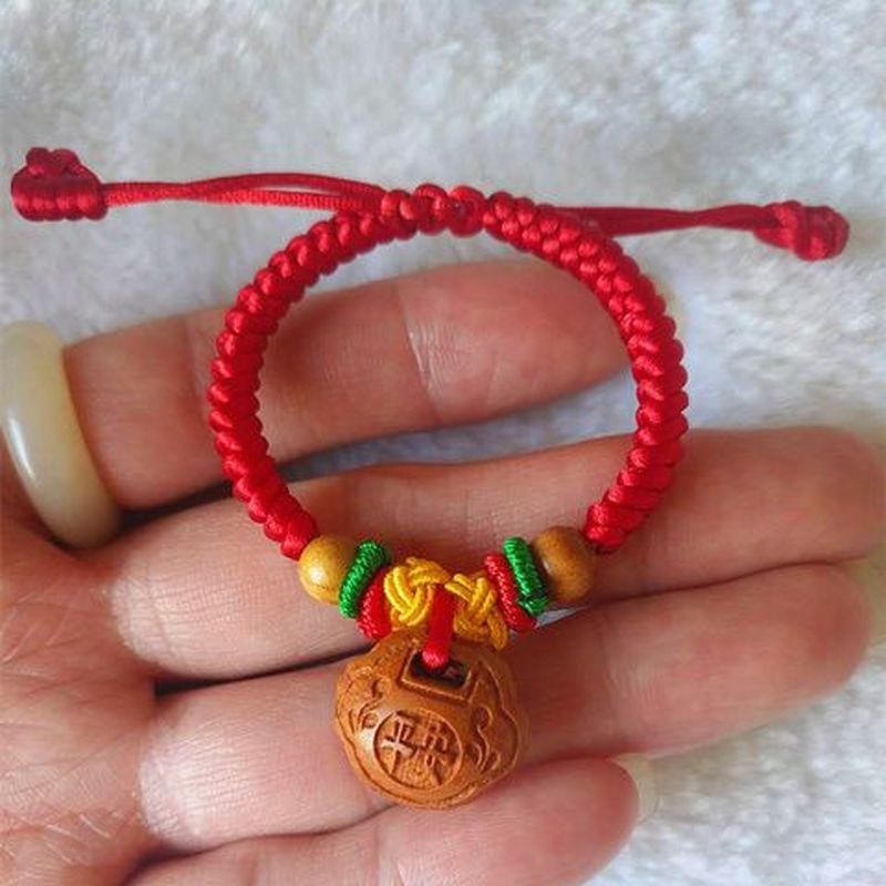 宝宝红绳手链编织桃木桃篮桃核手串婴儿情侣脚链订制Handmade Red Cord Bracelet for Children, Babies, and Adults – Knitted Rope C