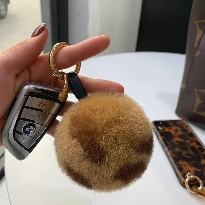 Fur Ball Car Keychain Real Fur Schoolbag Pendant Leather Belt Bag Ornaments lqE7