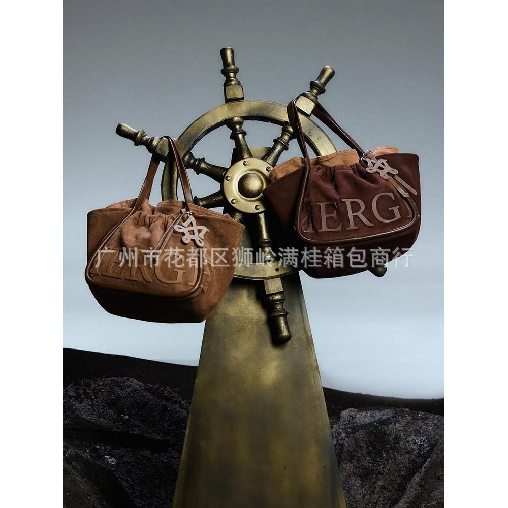 Merge Design Letter Suede Tote Bag2025New versatile commuter large capacity shopping bag shoulder ba