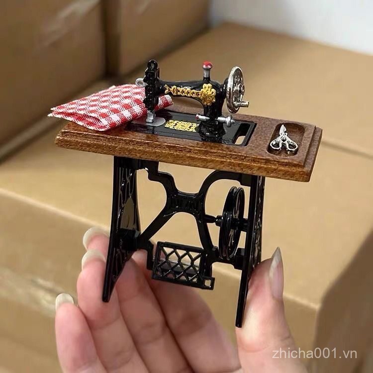 Sản Phẩm Mới Mô Phỏng Mini Thu Nhỏ Cũ Máy May Mô Hình Trang Trí Nhà Búp Bê Cảnh Trang Trí Retro 80s 