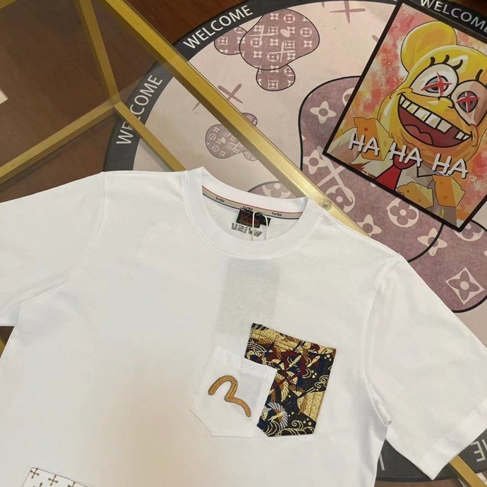 Áo thun tay ngắn nam EVISU 2025, thiết kế mới với họa tiết thêu túi thổ cẩm, phù hợp cho mùa hè