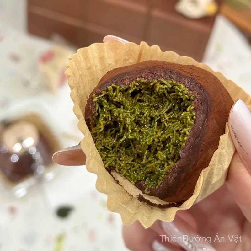 Newly launched: Dubai pistachio tart, chocolate, Dubai soft cookies, handmade pistachio mille-feuill