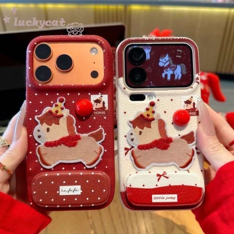 3D DIY Red Ball Scarf White Horse Phone Case cho iPhone 17 16 15 14 13 12 11 Pro Max X Xr Xs Max 7 8