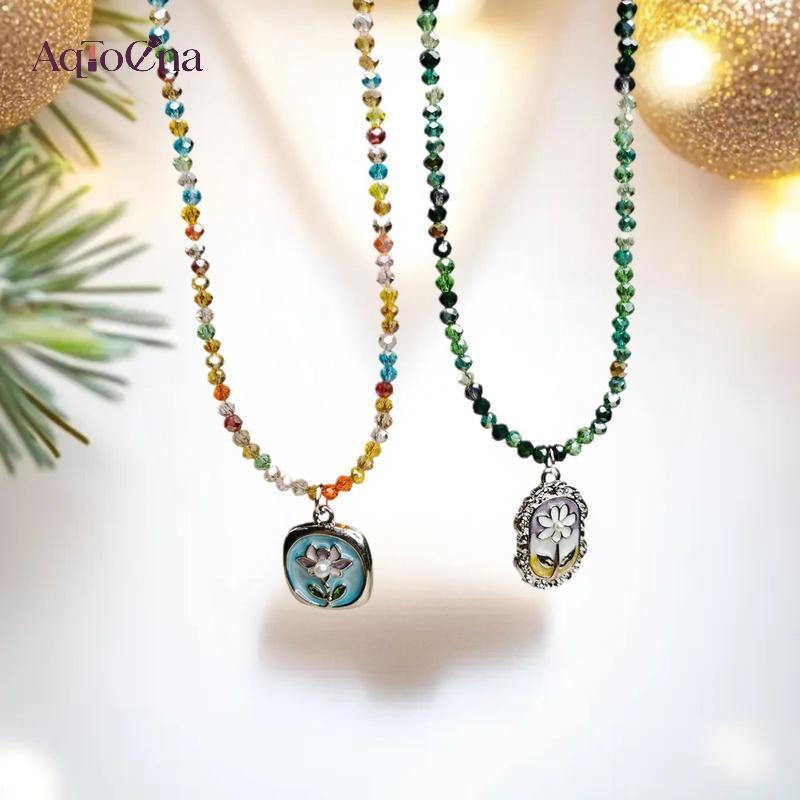 Dây chuyền boho cầu vồng với pha lê đính hạt nhân tạo, phù hợp style boho thiếu niên