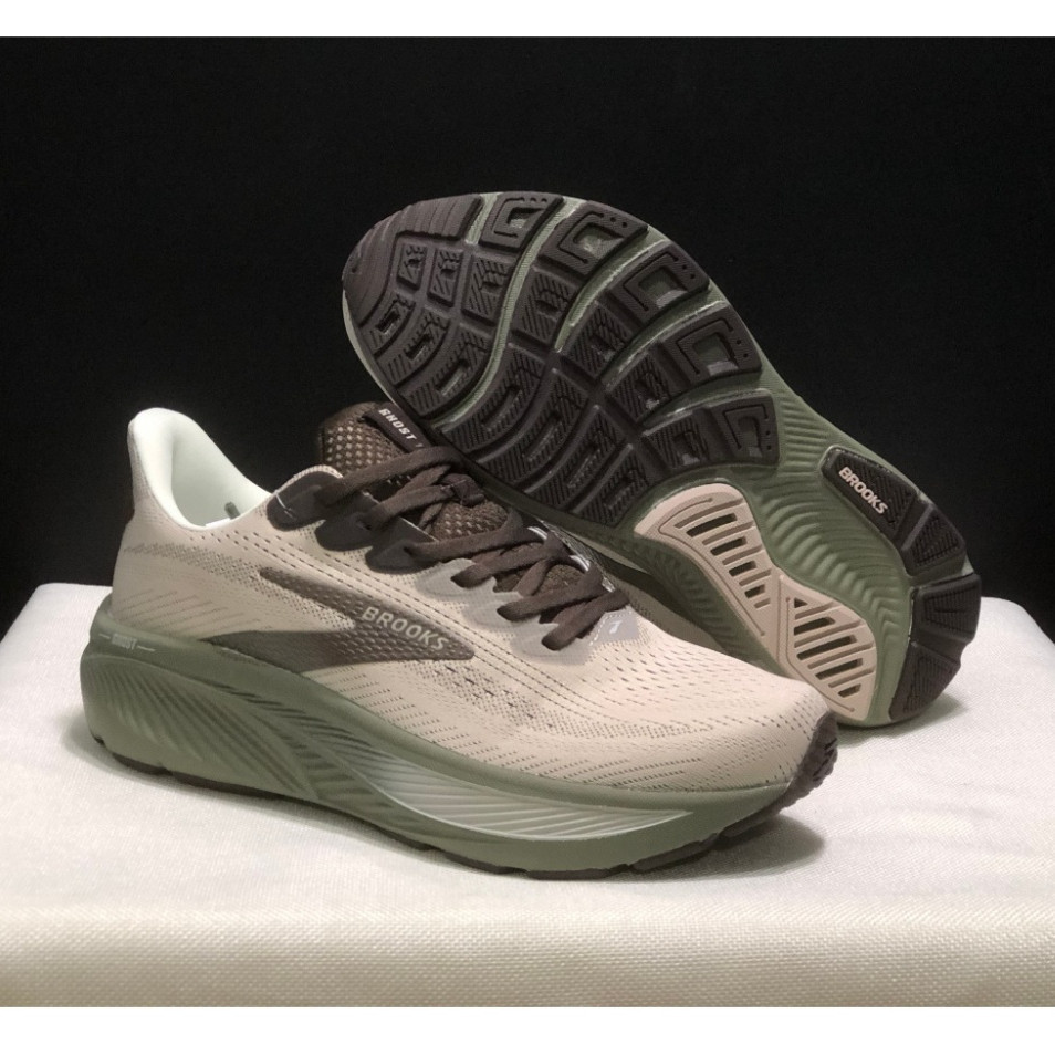 Giày chạy bộ Brooks Ghost 17 - Nhẹ nhàng, thoáng khí