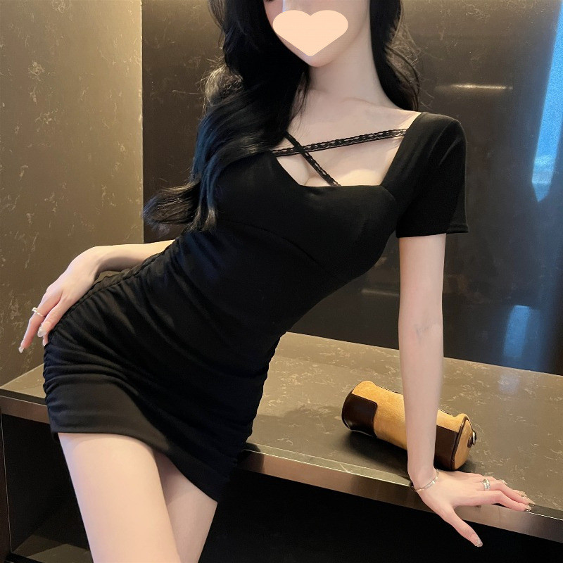 Váy Mùa Hè 2025 Phong Cách Hepburn, Thiết Kế Modern Hot Girl với Chi Tiết Nẹp Eo Thanhtags
