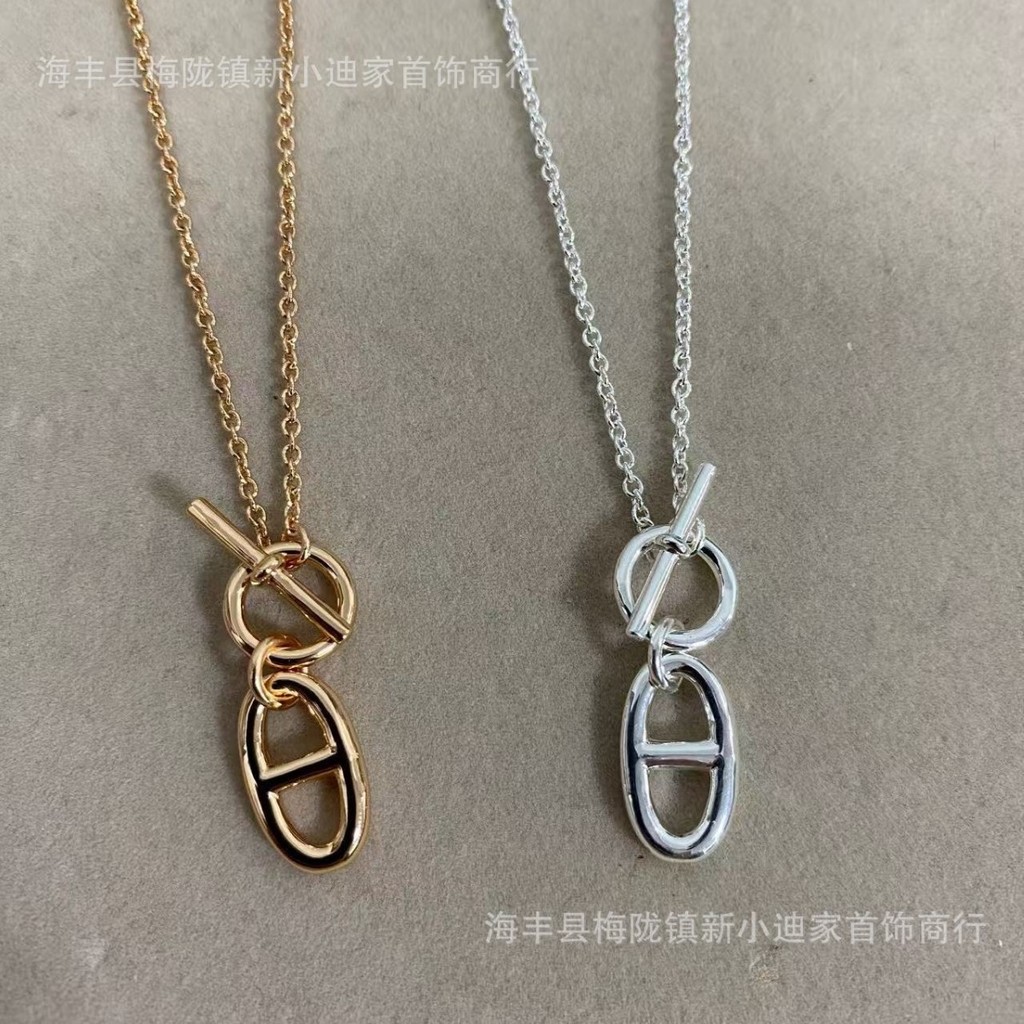 Her''s v Golden Pig Nose Necklace Plain Face Female Design All-Match Exquisite Couple Necklace