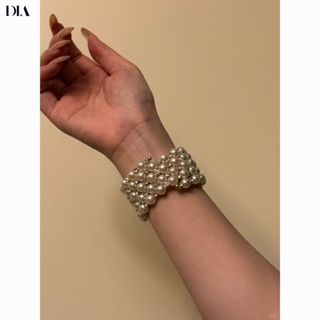 Vòng tay nhiều vòng ngọc trai phong cách mới, độc đáo, giá trị cao