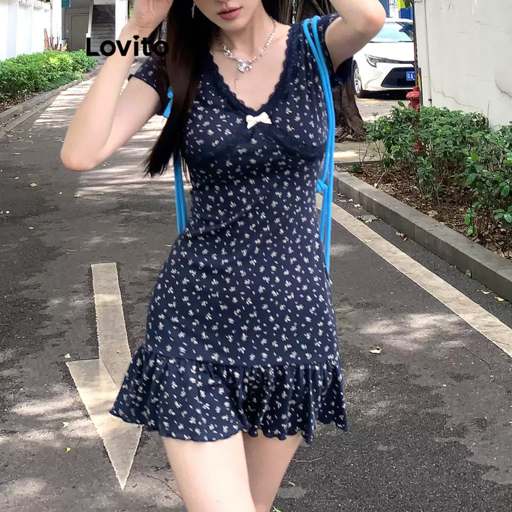 (Trendy) Đầm nữ Lovito rũ nơ cổ xếp nếp hoa nhí phong cách thường ngày L177AD879