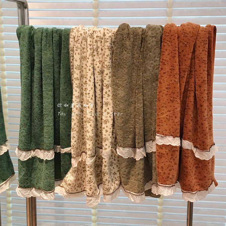 Lace Small Floral Bath Towel Super Soft Coral Velvet Absorbent Bath Towel Bath Towel Couple Style Eh
