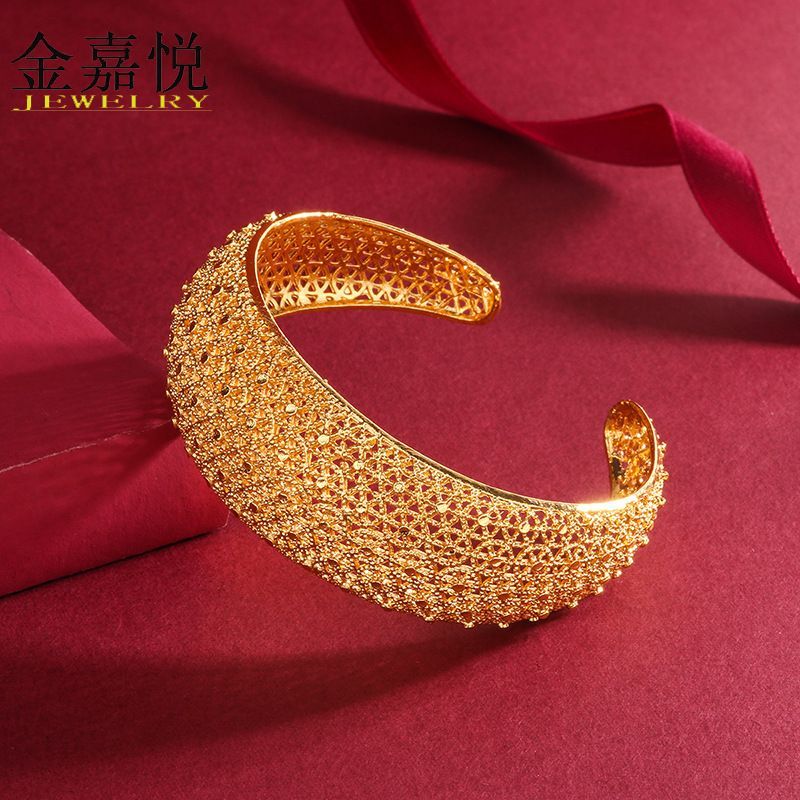 Hot-selling open-ended trendy gold-plated women's fashion wedding bracelet, wide and adjustable5ya D