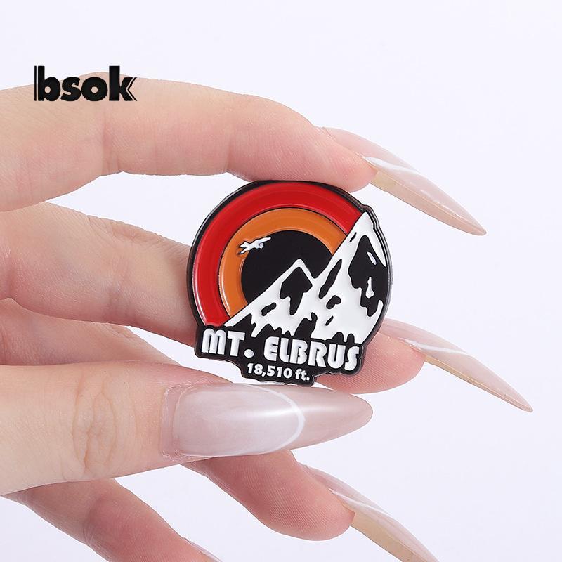Áo huy hiệu Trailblazer Nga Elbrus với họa tiết bình minh trên đỉnh núi tuyết, thổ cẩm Bapa Ve - món