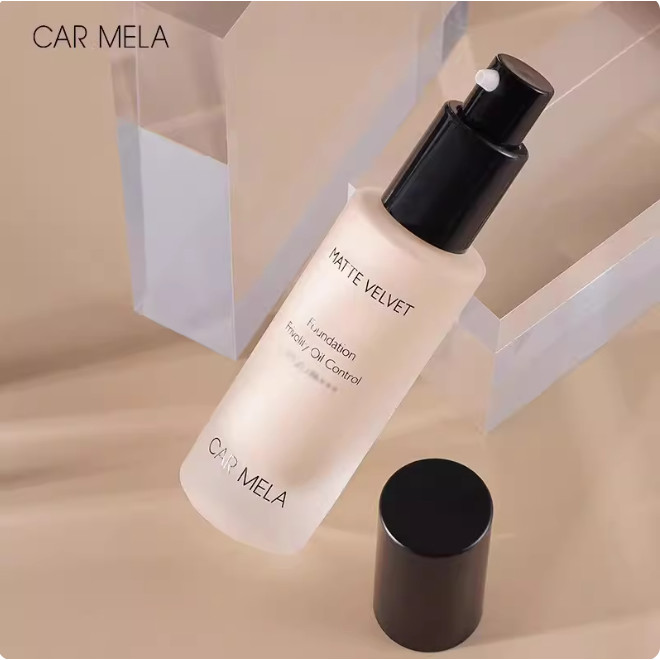 Kem nền dạng lỏng CARMELA CARMELA lâu trôi không mang lại cho da khô