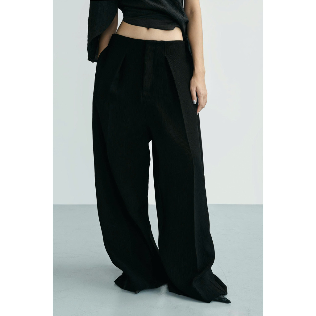 QUẦN ỐNG SUÔNG /ou'ba:d/ đứng form màu Đen có họa tiết vân nhuyễn size S M L