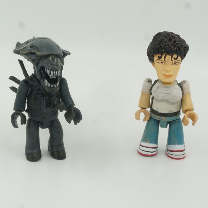 Số lượng lớn chính hãng Mezco / Ant FOX Aliens Phiên bản Q Khối xây dựng Người đàn ông Nhân vật hành